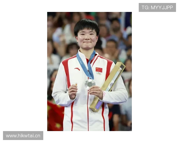 何冰娇训练完直接拎爱马仕去吃米其林，这姐的日常开销是普通人十年工资？