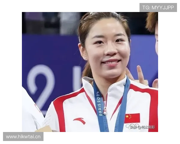 贾一凡训练完直接拎爱马仕去吃米其林，这姐活得也太爽了吧